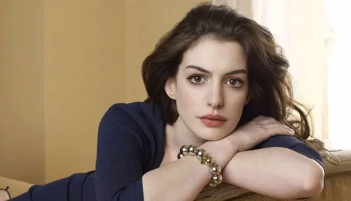 anne-hathaway-hottest-female-celebrities-in-hollywood